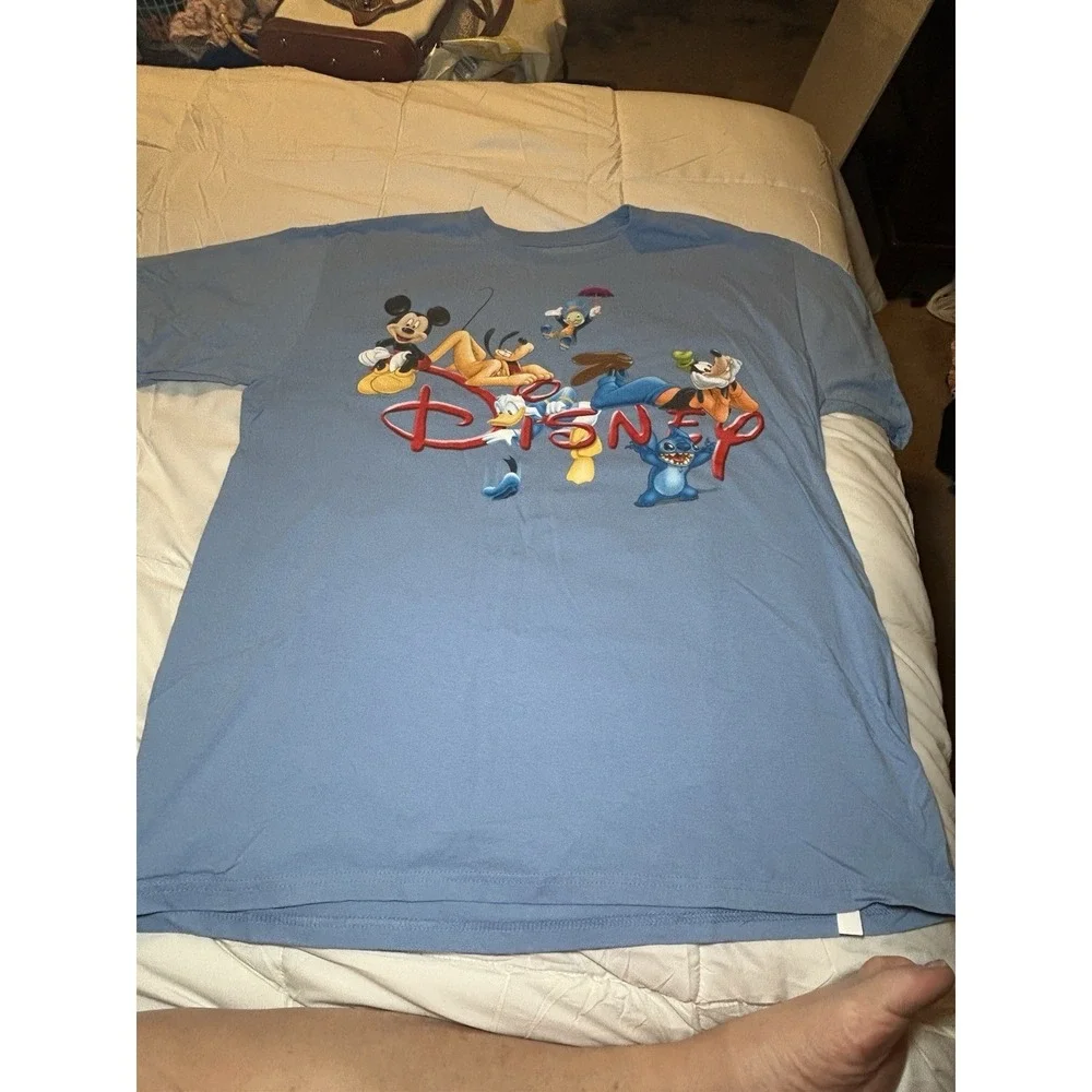 Disney Blue T-Shirt with Walt Disney World Characters Mickey Vacation Sz XL - Picture 5 of 7